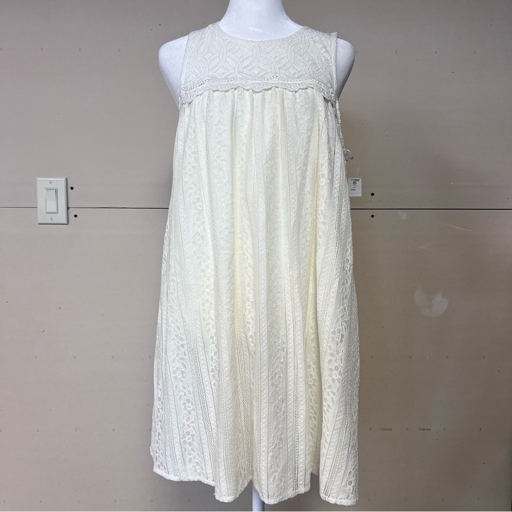 Brand new ivory lace dress Flying Tomato